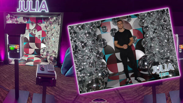 3D Enclosure with our Venture Photo Booth